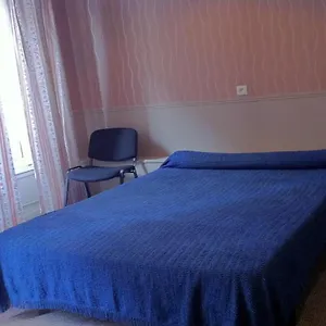 Hotel Des Arts, Paryż